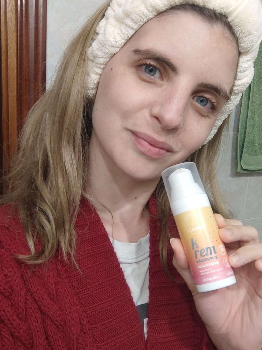 Crema de día iluminadora adaptogénica