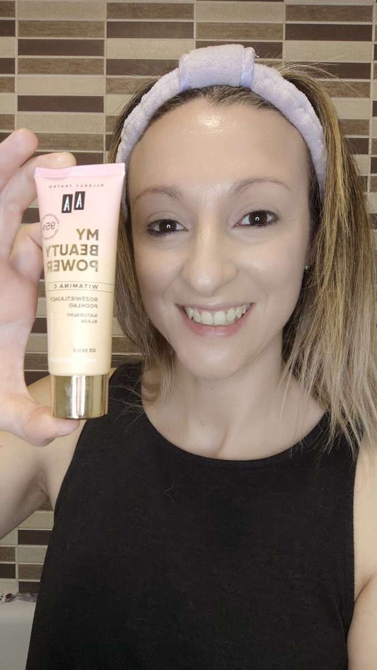 Base Maquillaje Iluminadora 03 Beige