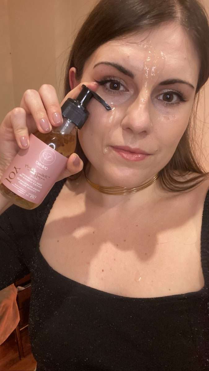 Aceite desmaquillante y masaje facial