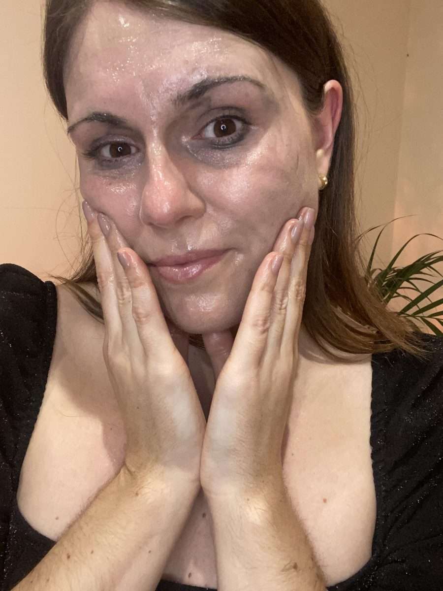 Aceite desmaquillante y masaje facial