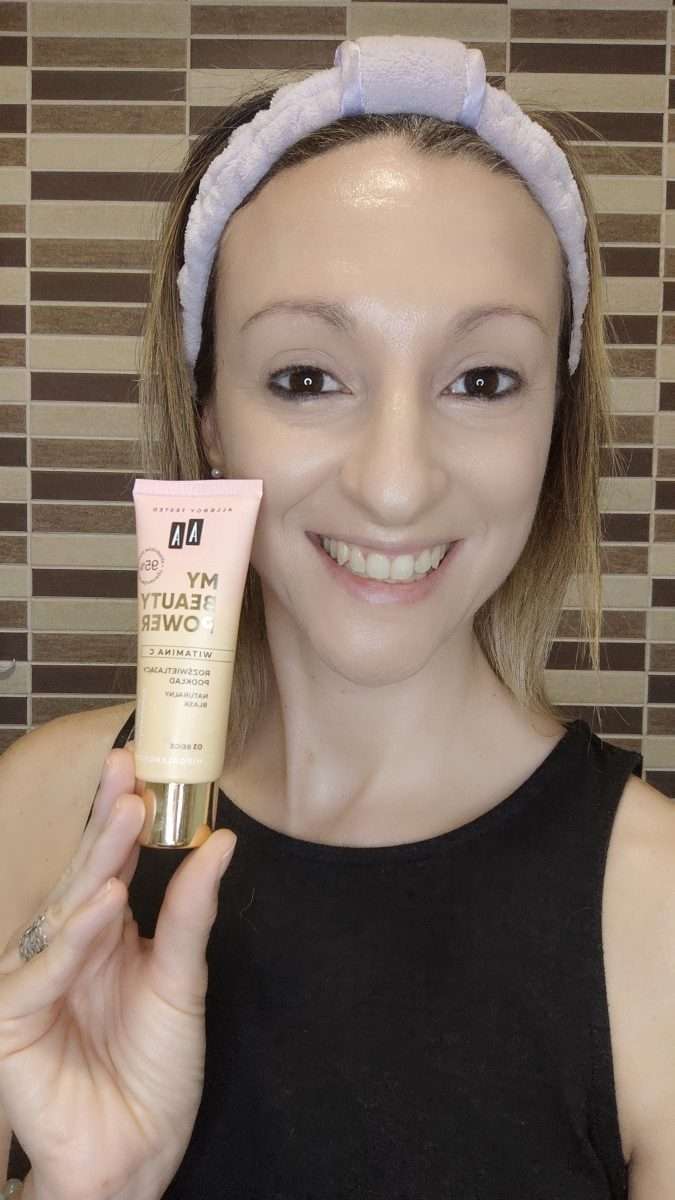 Base Maquillaje Iluminadora 03 Beige